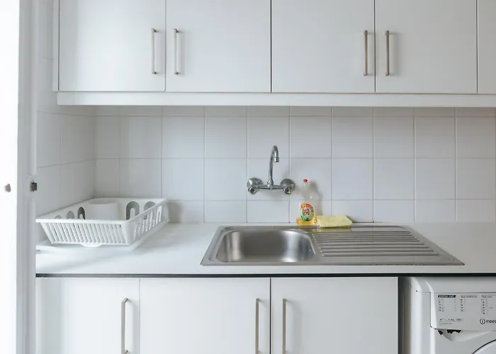 Πανσιόν Daniela's 302