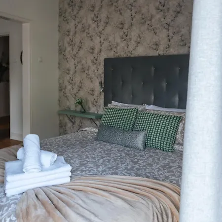 Gasthuis Daniela's 302 *